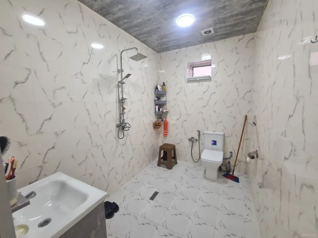 Satılır 4 otaqlı həyət evi 130 m²
