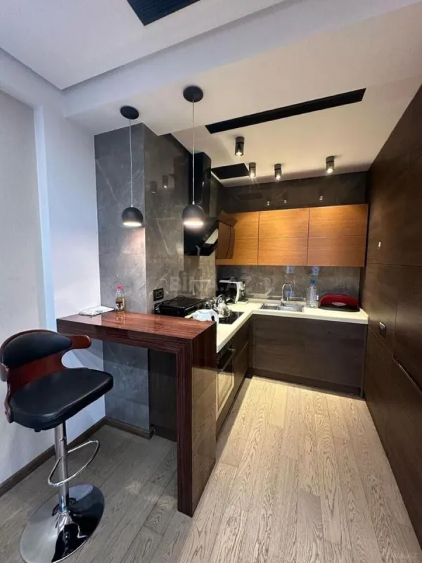 Kirayə verilir 2 otaqlı mənzil 68 m²