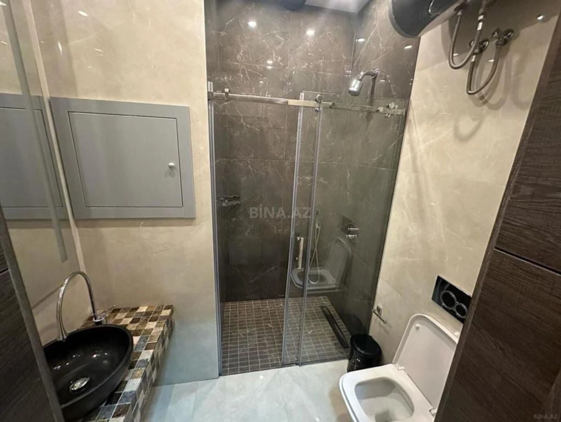 Kirayə verilir 2 otaqlı mənzil 68 m²