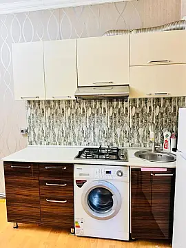 Kirayə verilir 2 otaqlı mənzil 50 m²