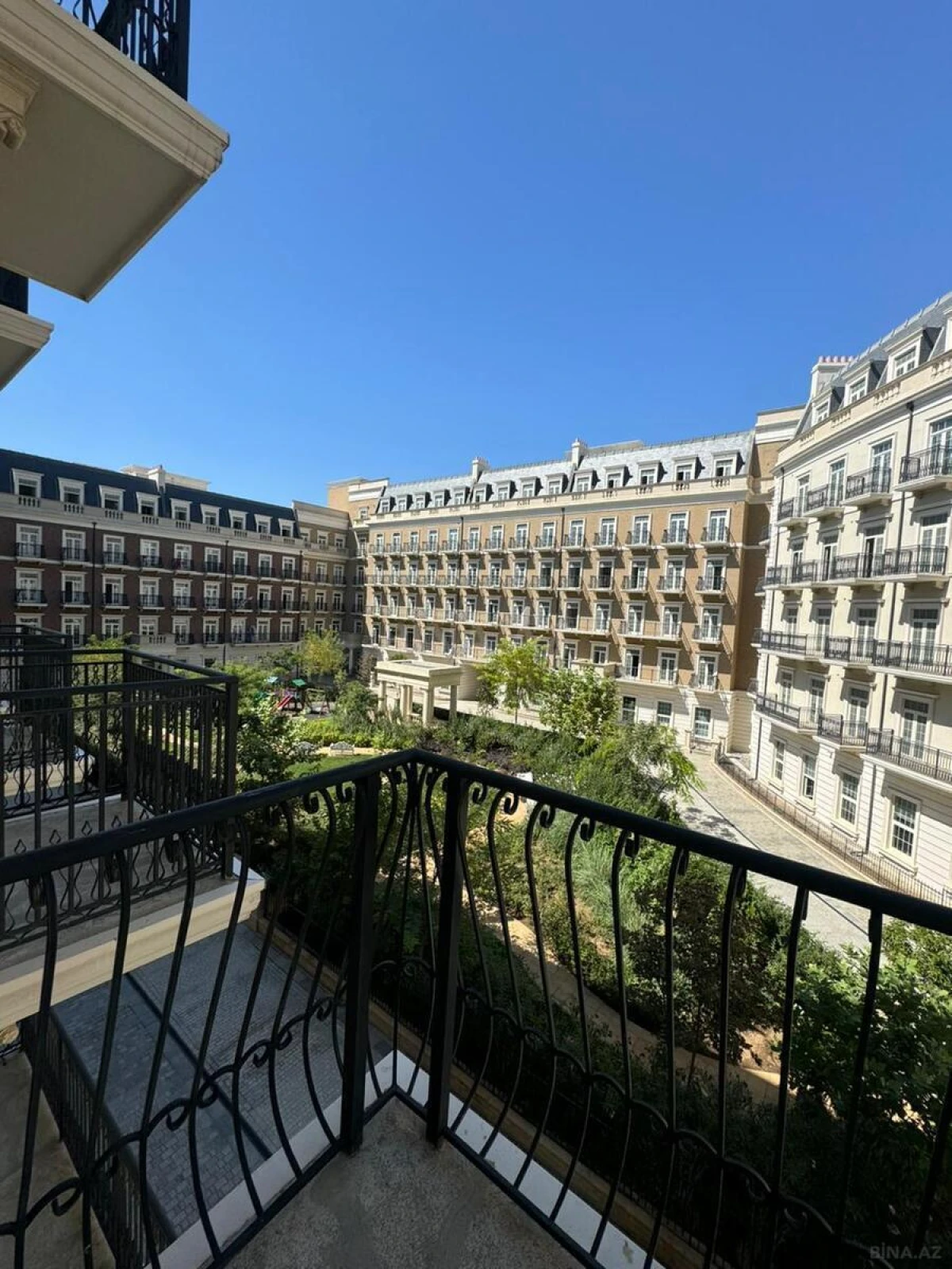 Kirayə verilir 2 otaqlı mənzil 60 m²