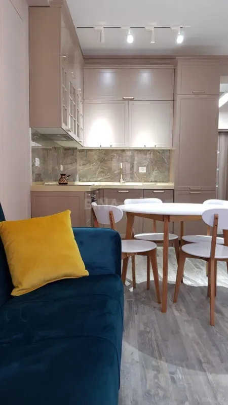 Kirayə verilir 2 otaqlı mənzil 65 m²