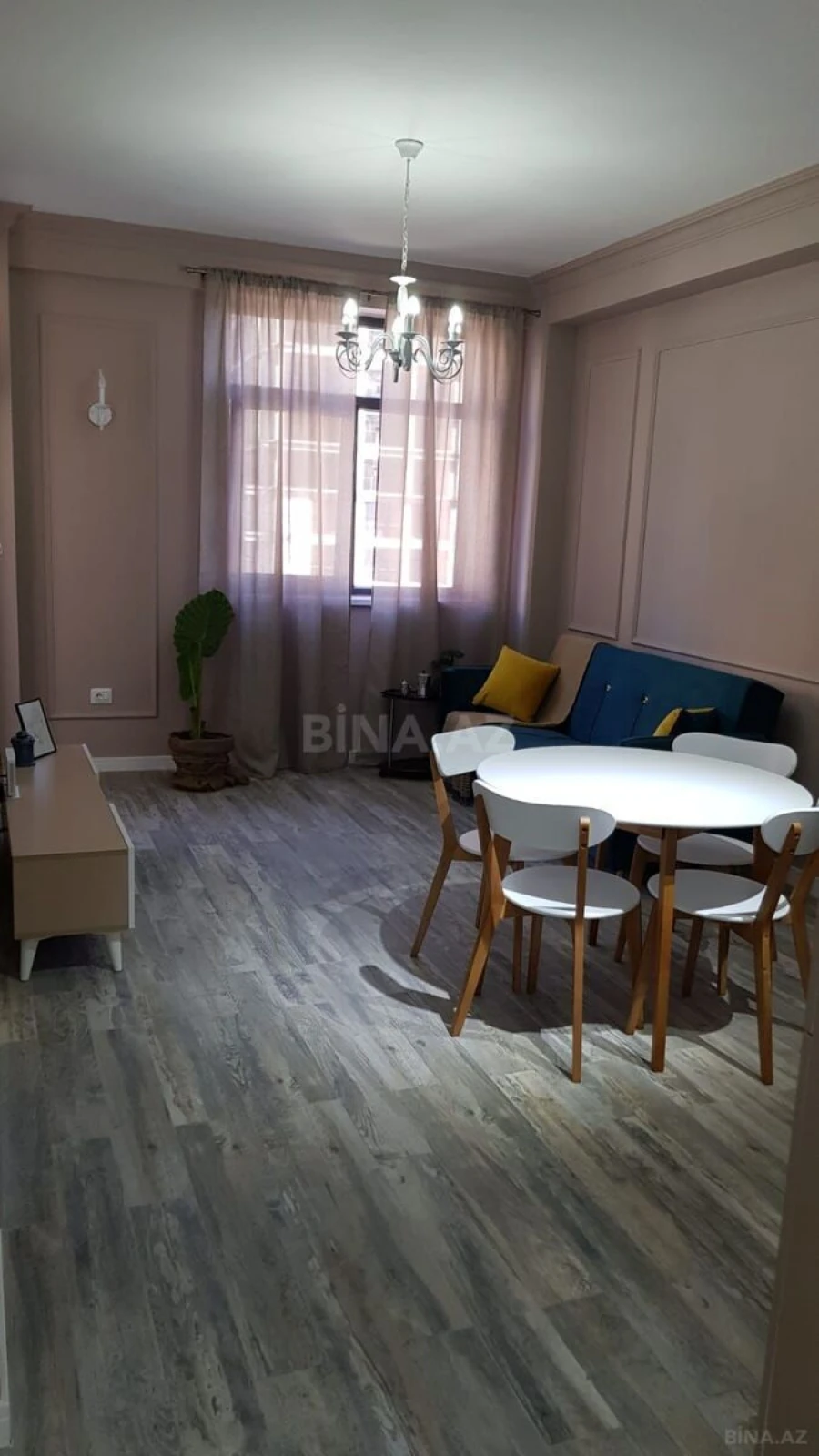 Kirayə verilir 2 otaqlı mənzil 65 m²