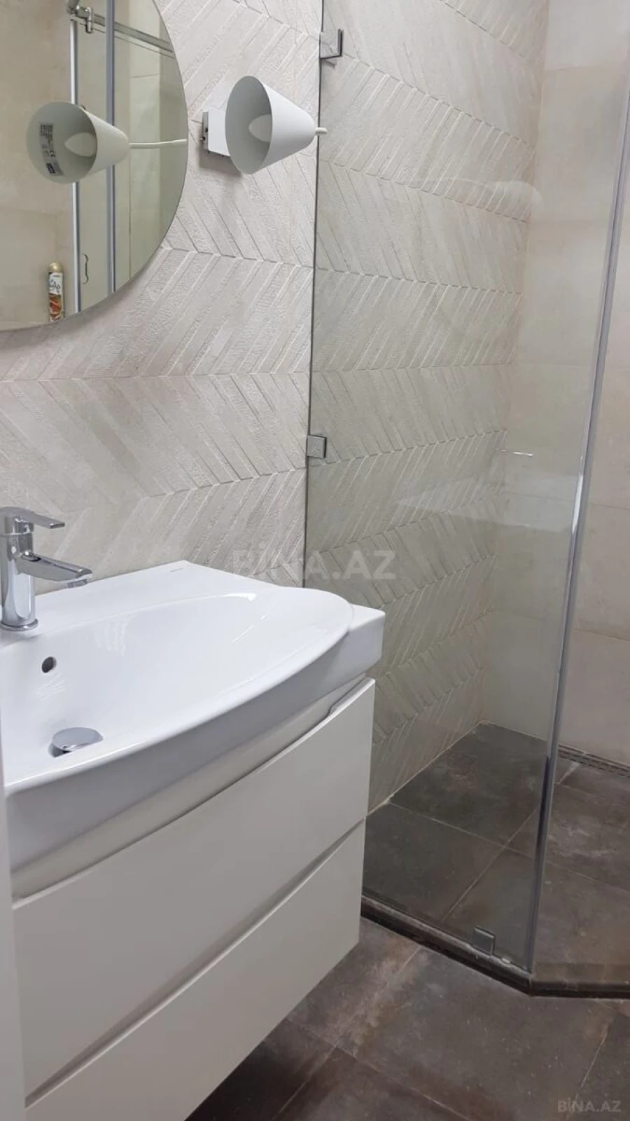 Kirayə verilir 2 otaqlı mənzil 65 m²