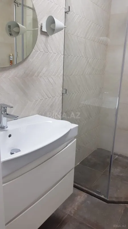 Kirayə verilir 2 otaqlı mənzil 65 m²