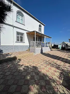 Satılır 5 otaqlı həyət evi 151.7 m²