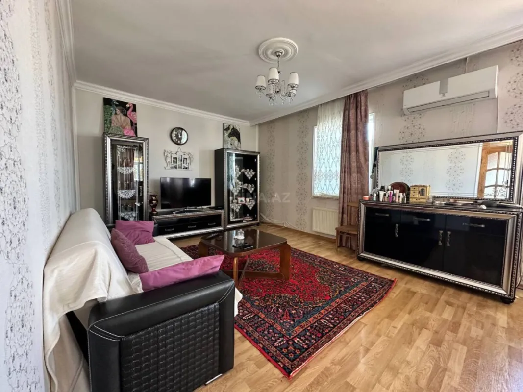Satılır 5 otaqlı həyət evi 151.7 m²