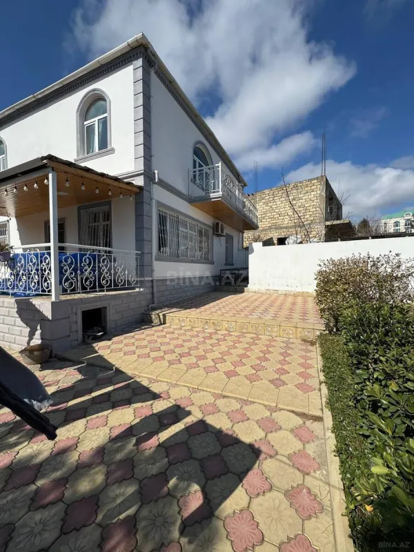 Satılır 5 otaqlı həyət evi 151.7 m²