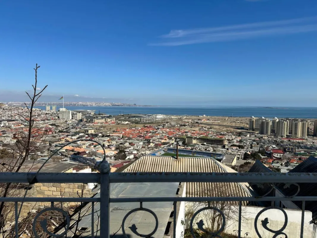 Satılır 5 otaqlı həyət evi 151.7 m²