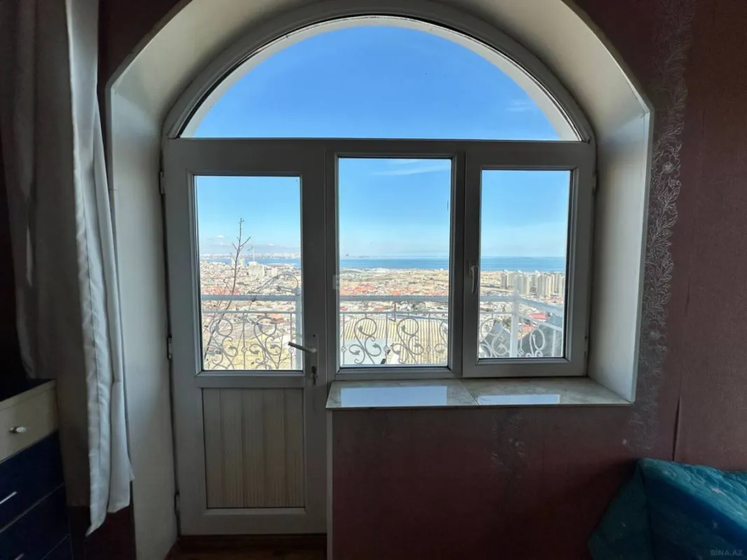 Satılır 5 otaqlı həyət evi 151.7 m²