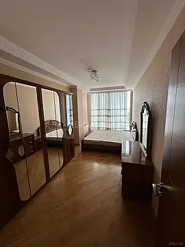 Kirayə verilir 2 otaqlı mənzil 80 m²
