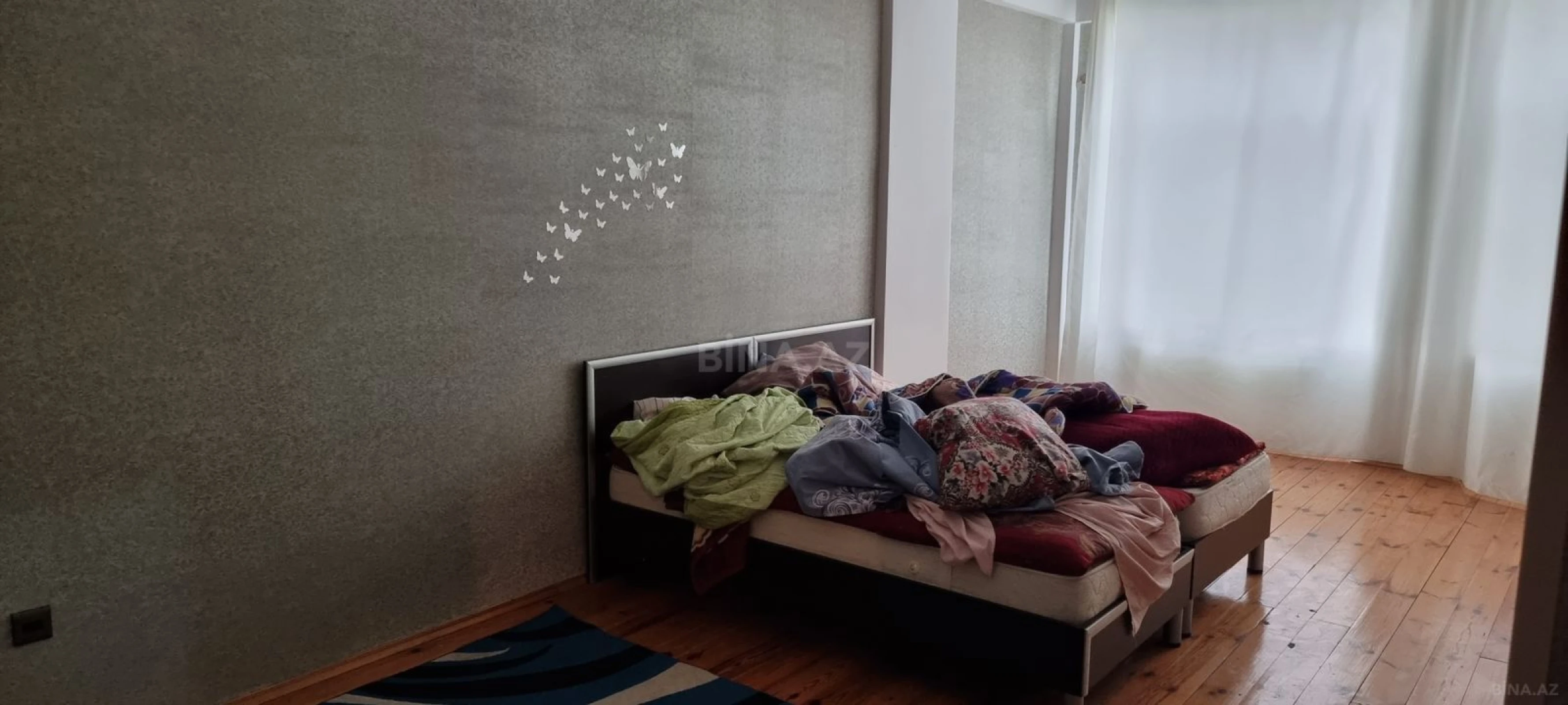 Satılır 2 otaqlı mənzil 98 m²