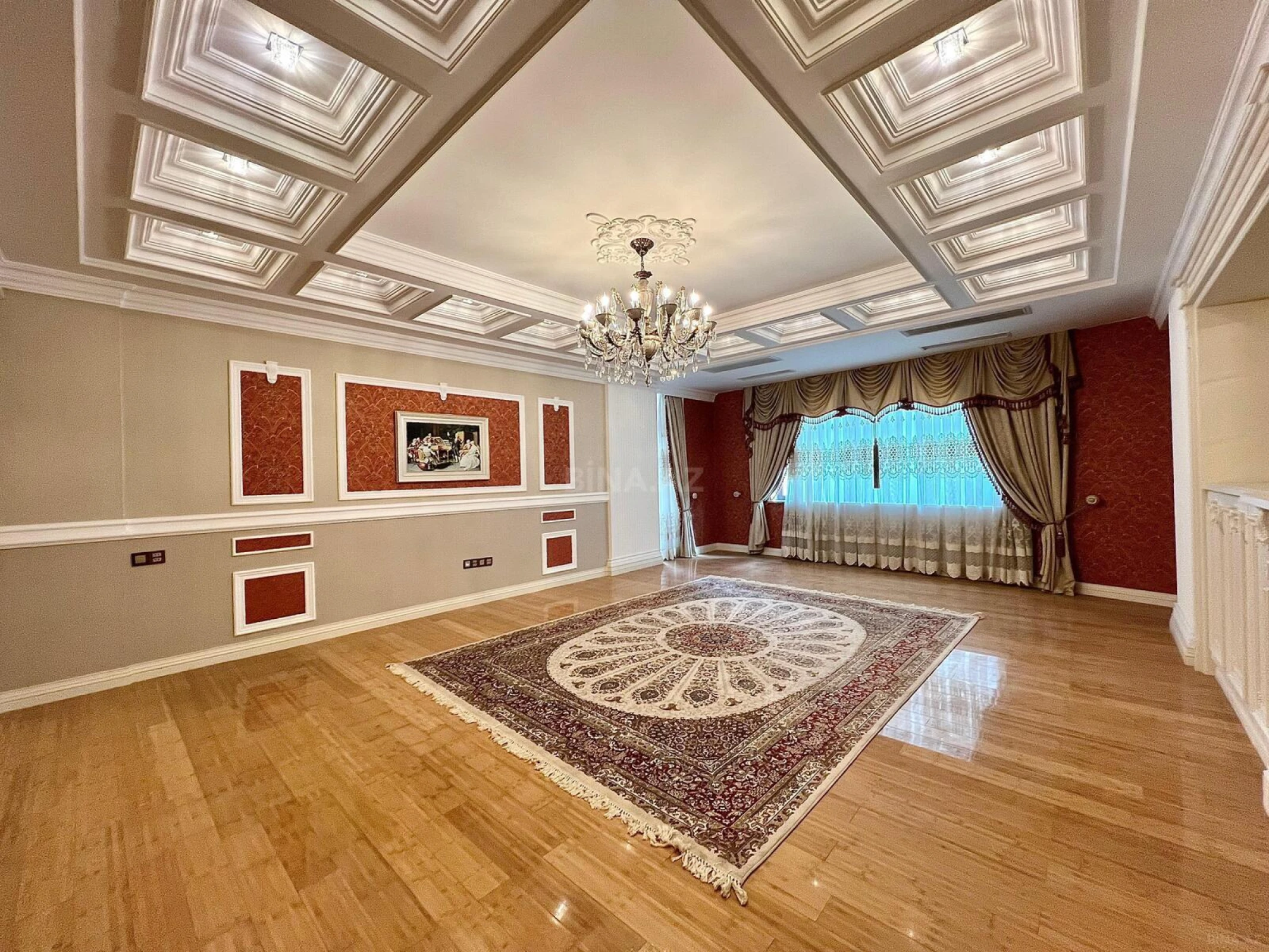 Satılır 4 otaqlı mənzil 240 m²