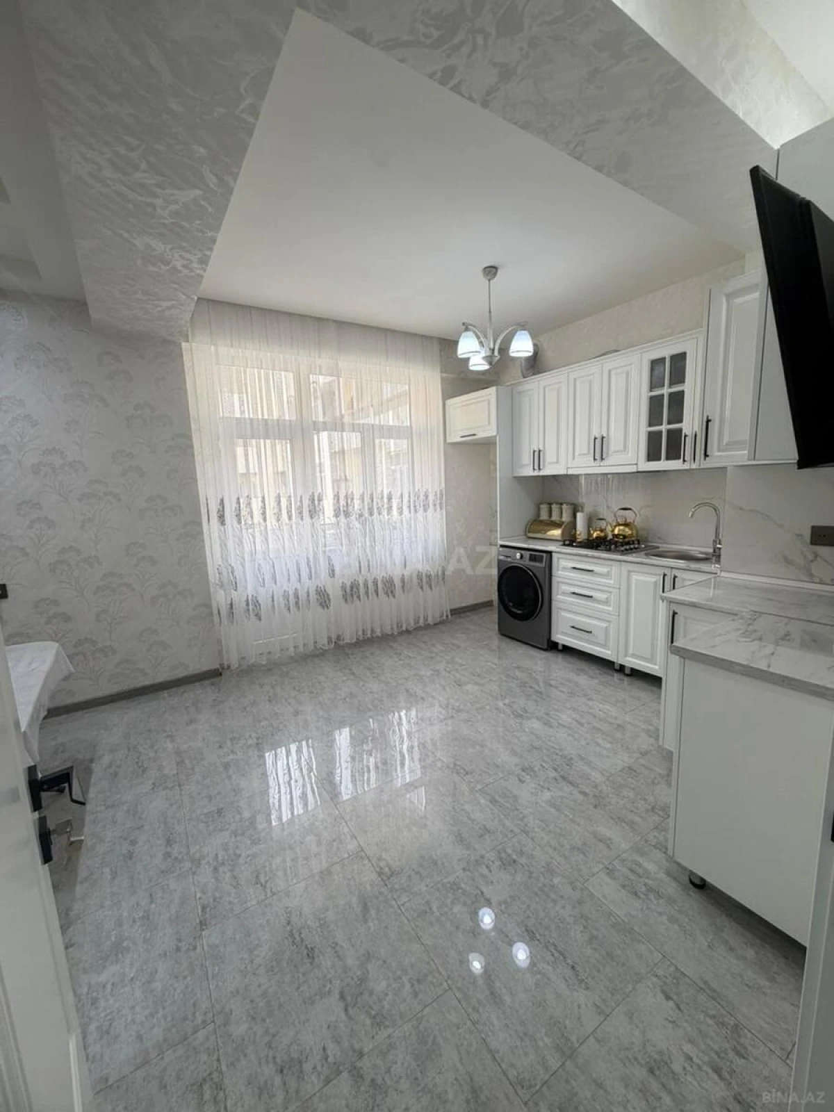 Satılır 2 otaqlı mənzil 91 m²