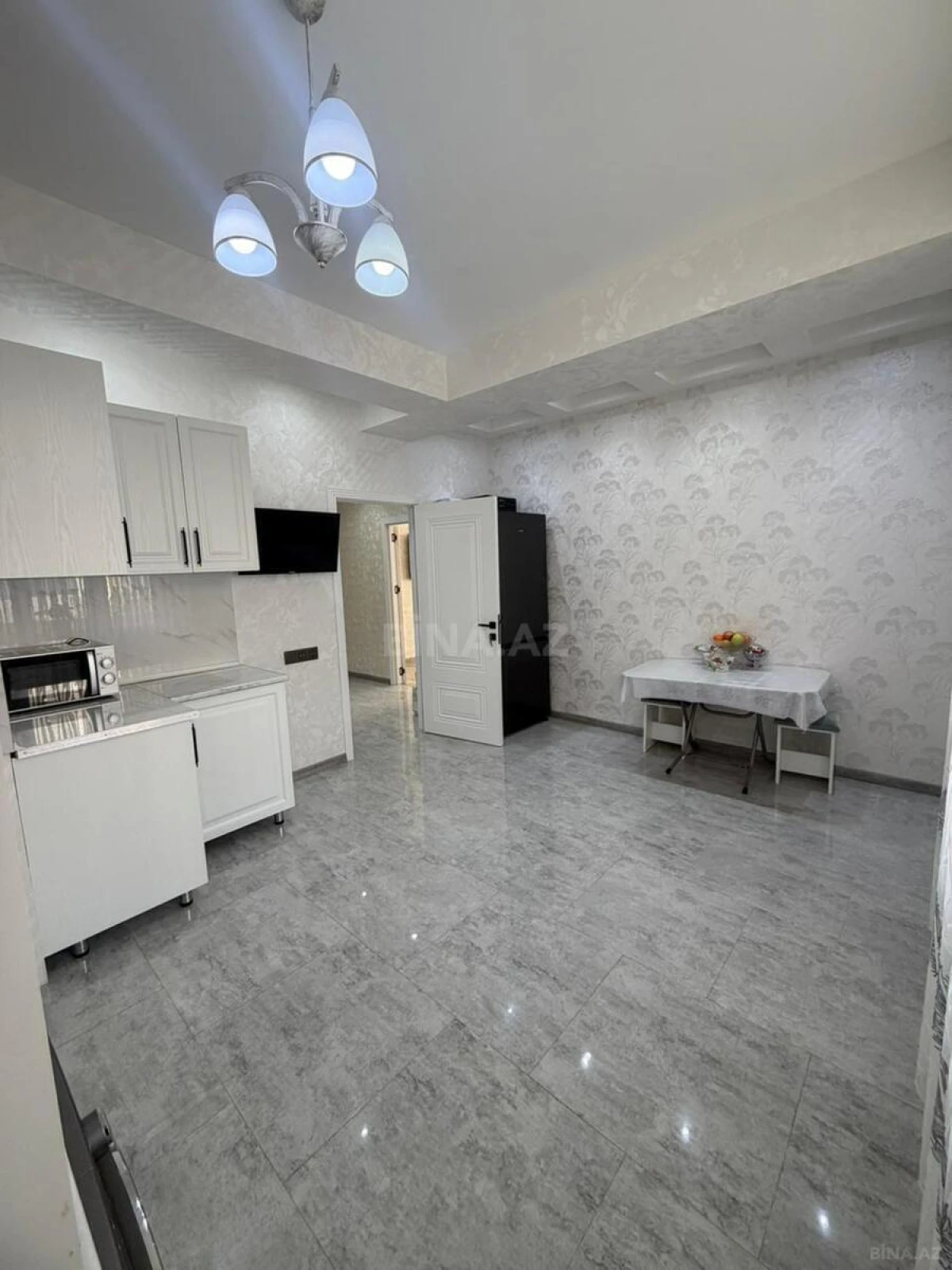 Satılır 2 otaqlı mənzil 91 m²