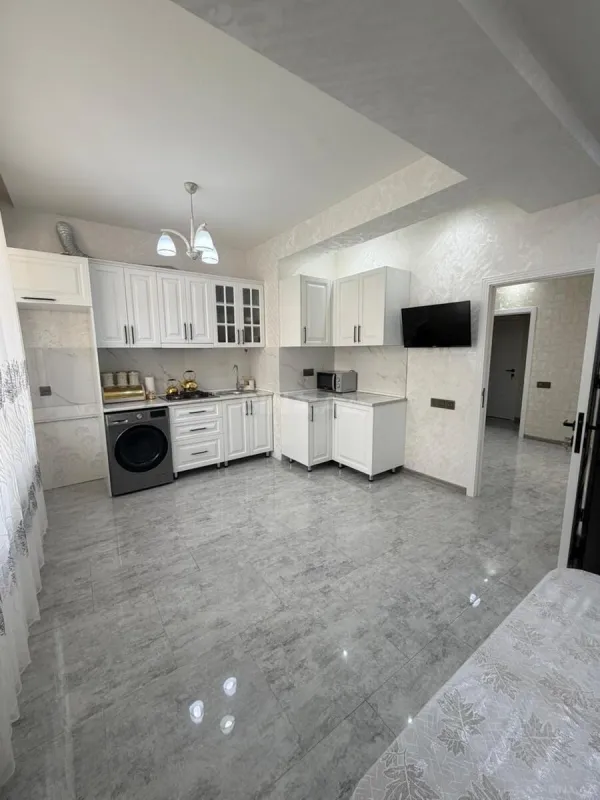 Satılır 2 otaqlı mənzil 91 m²