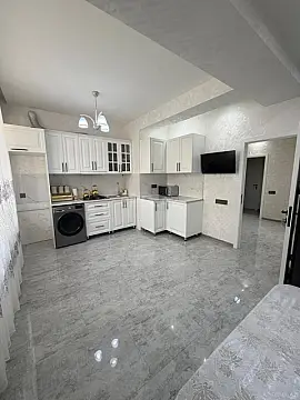 Satılır 2 otaqlı mənzil 91 m²