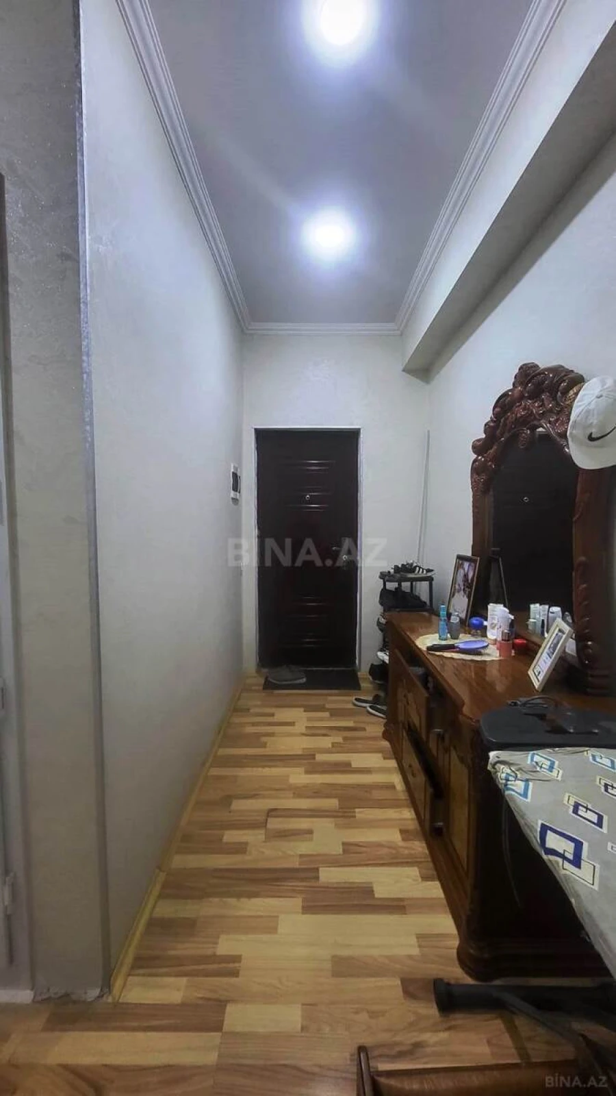 Satılır 2 otaqlı mənzil 76 m²