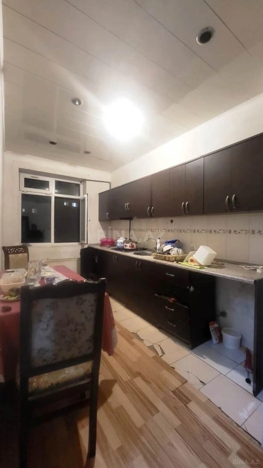 Satılır 2 otaqlı mənzil 76 m²