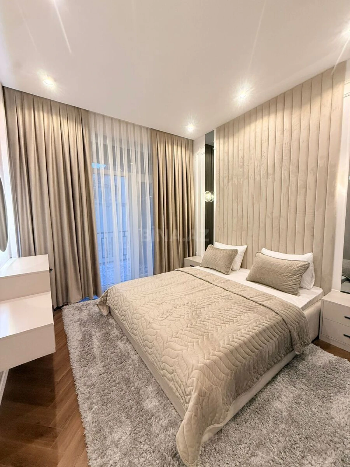 Satılır 2 otaqlı mənzil 70 m²
