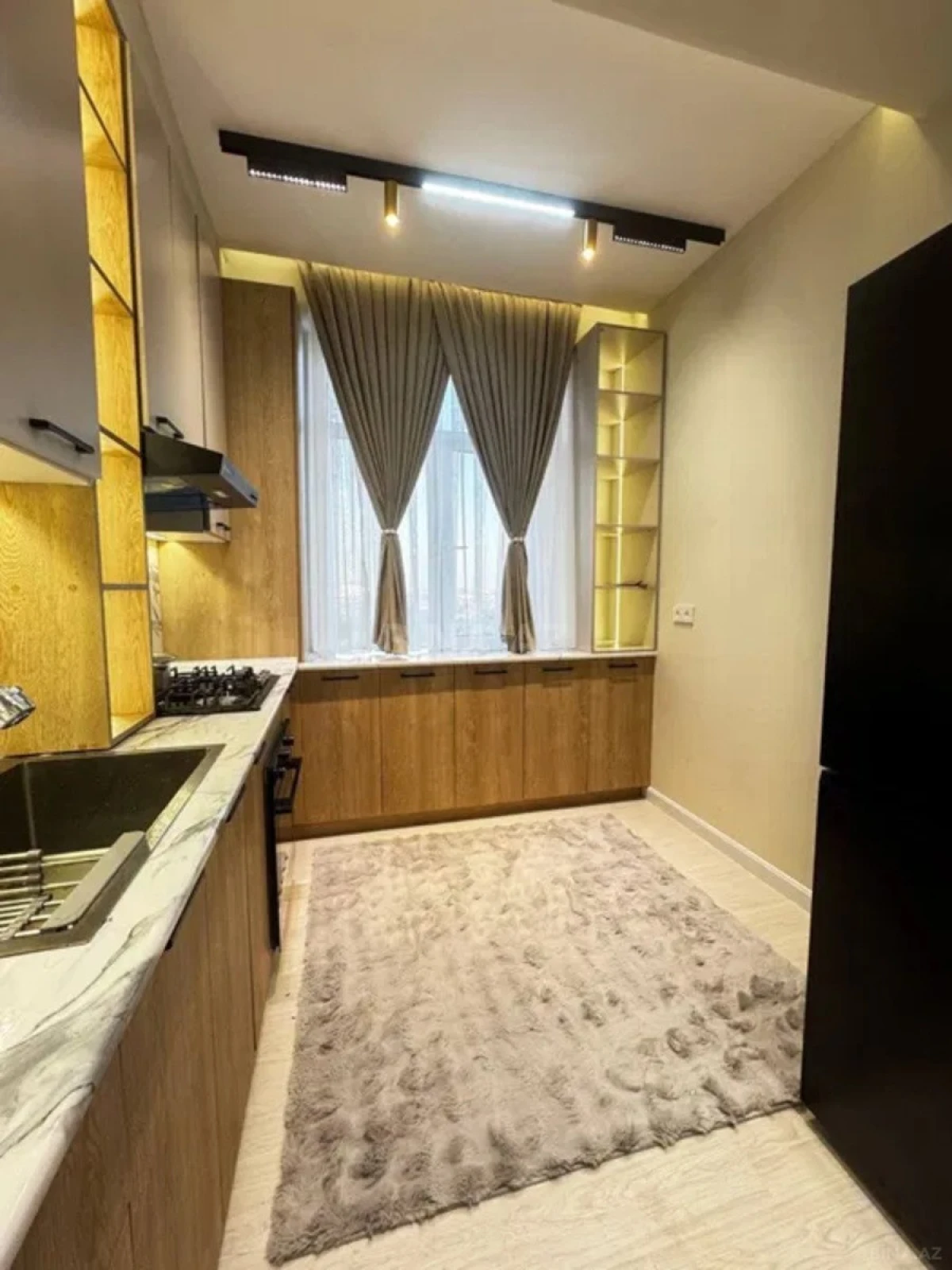 Kirayə verilir 3 otaqlı mənzil 100 m²