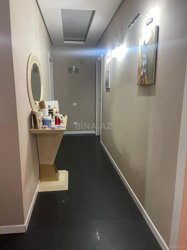 Satılır 3 otaqlı mənzil 170 m²
