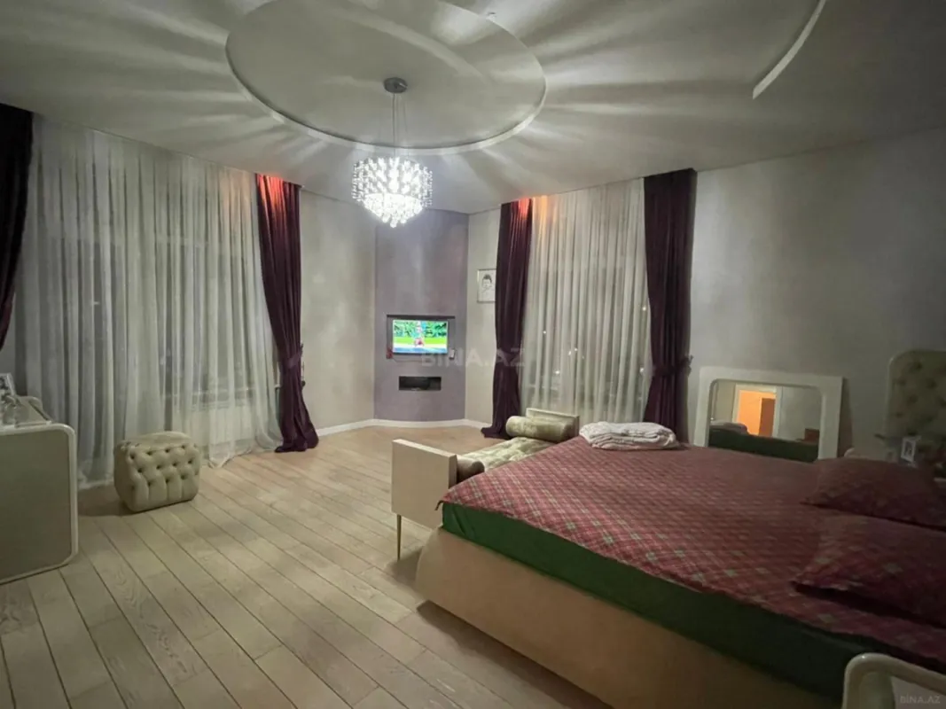 Satılır 3 otaqlı mənzil 170 m²