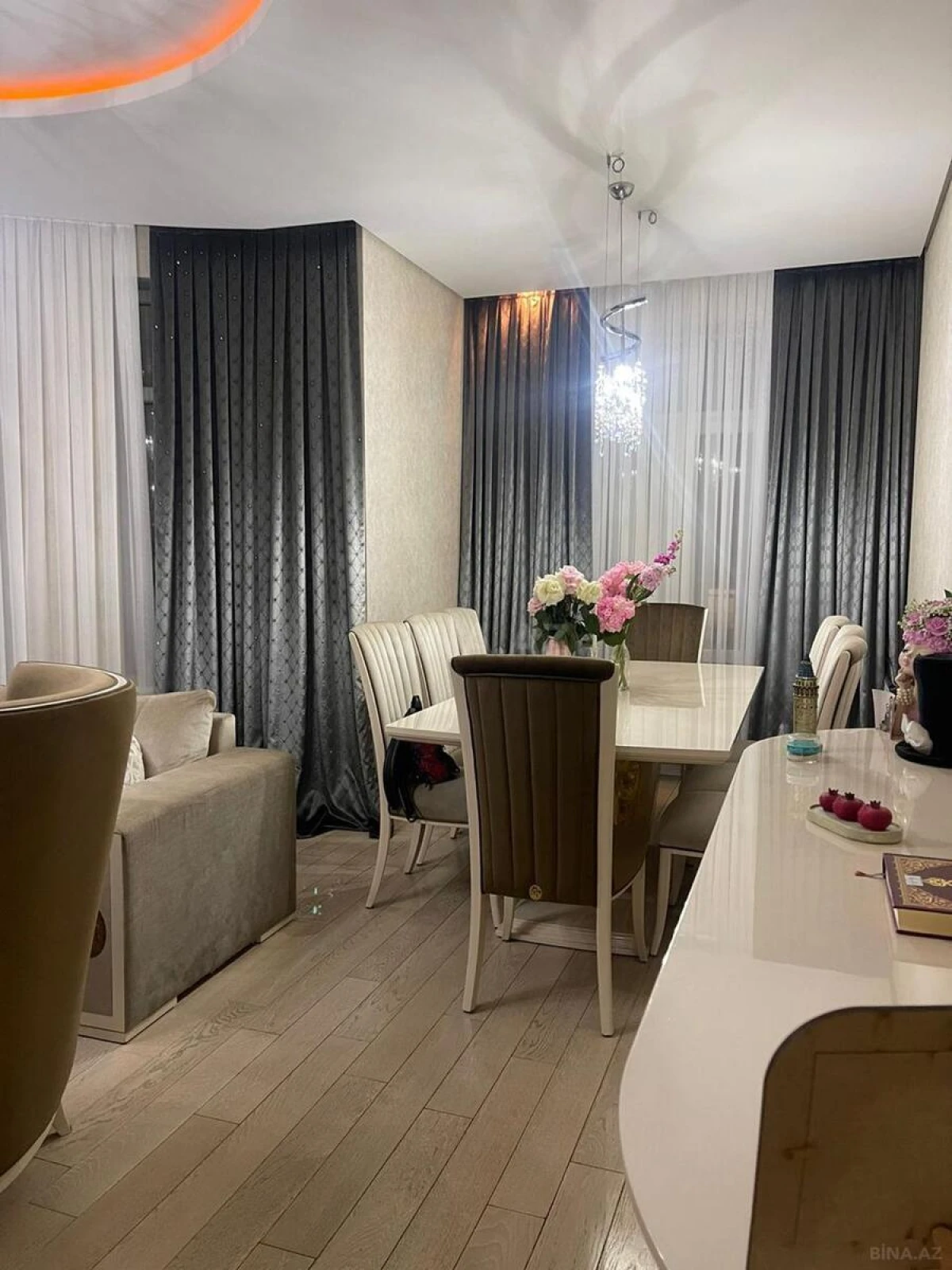 Satılır 3 otaqlı mənzil 170 m²