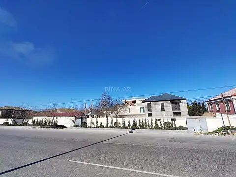 Satılır 6 otaqlı həyət evi 240 m²