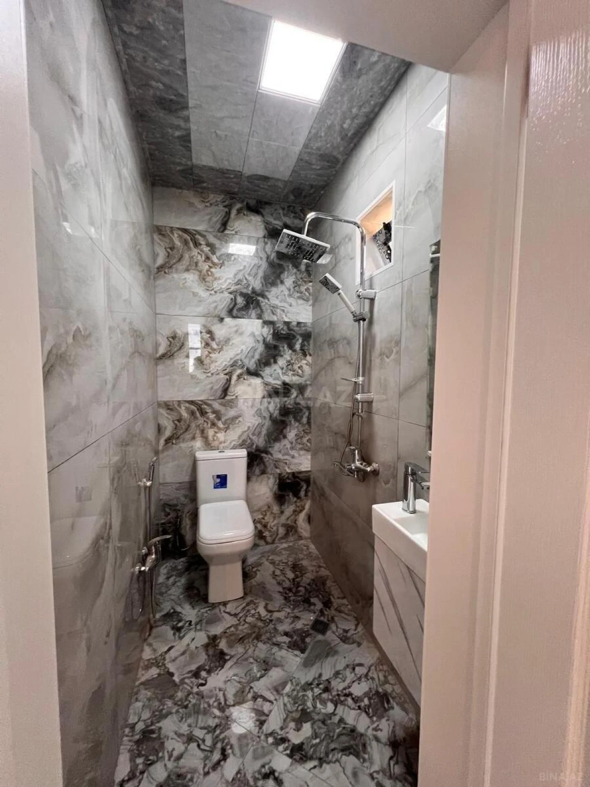 Satılır 4 otaqlı həyət evi 130 m²