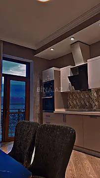 Kirayə verilir 2 otaqlı mənzil 99 m²