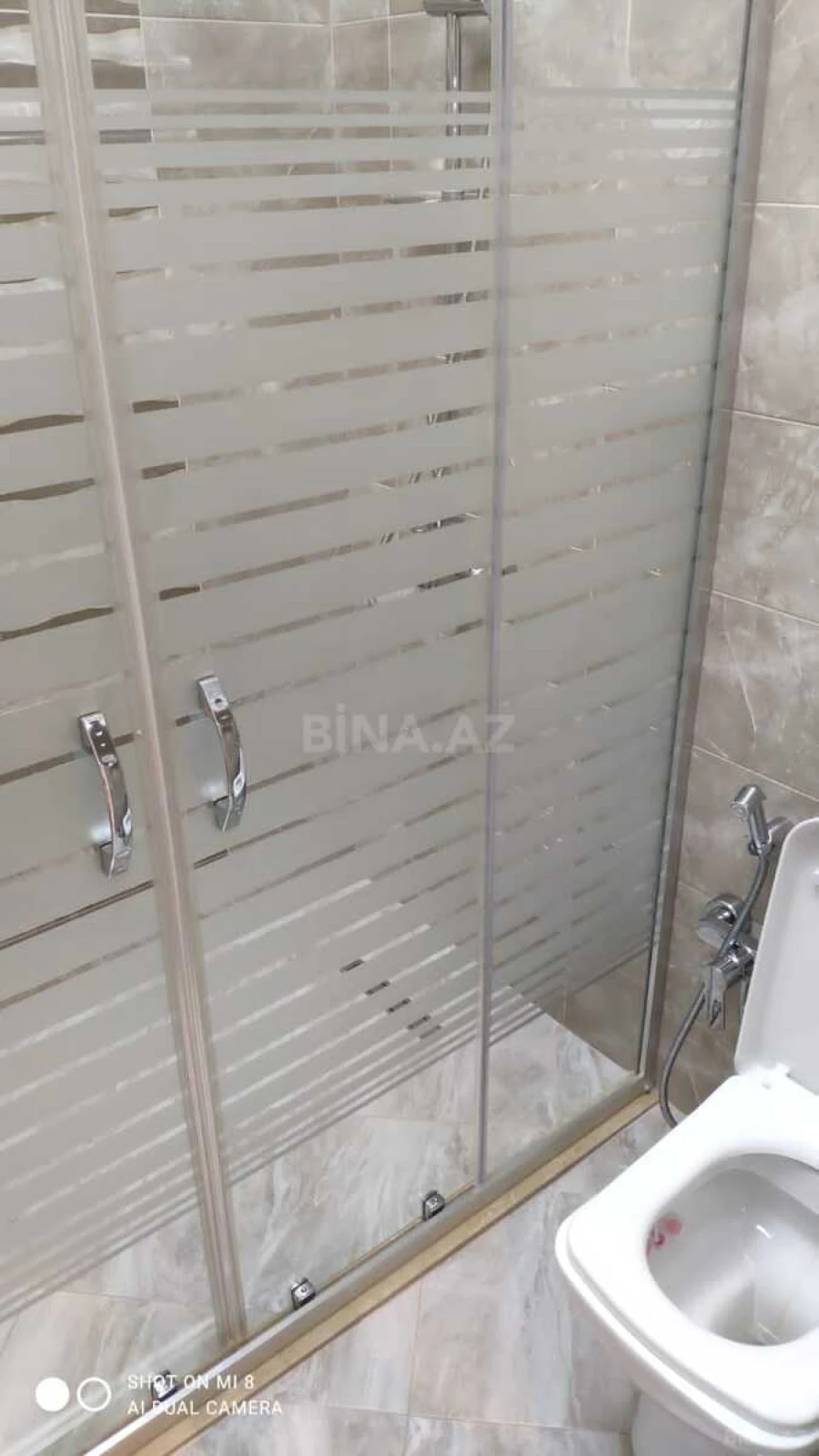 Kirayə verilir 2 otaqlı mənzil 99 m²