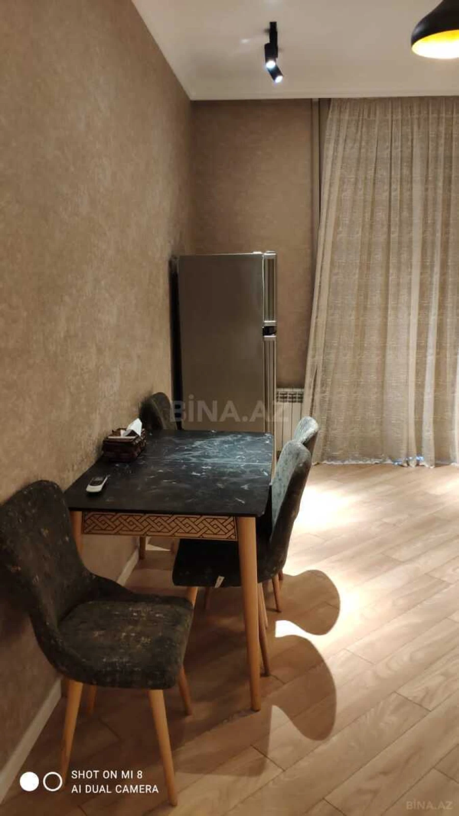 Kirayə verilir 2 otaqlı mənzil 99 m²