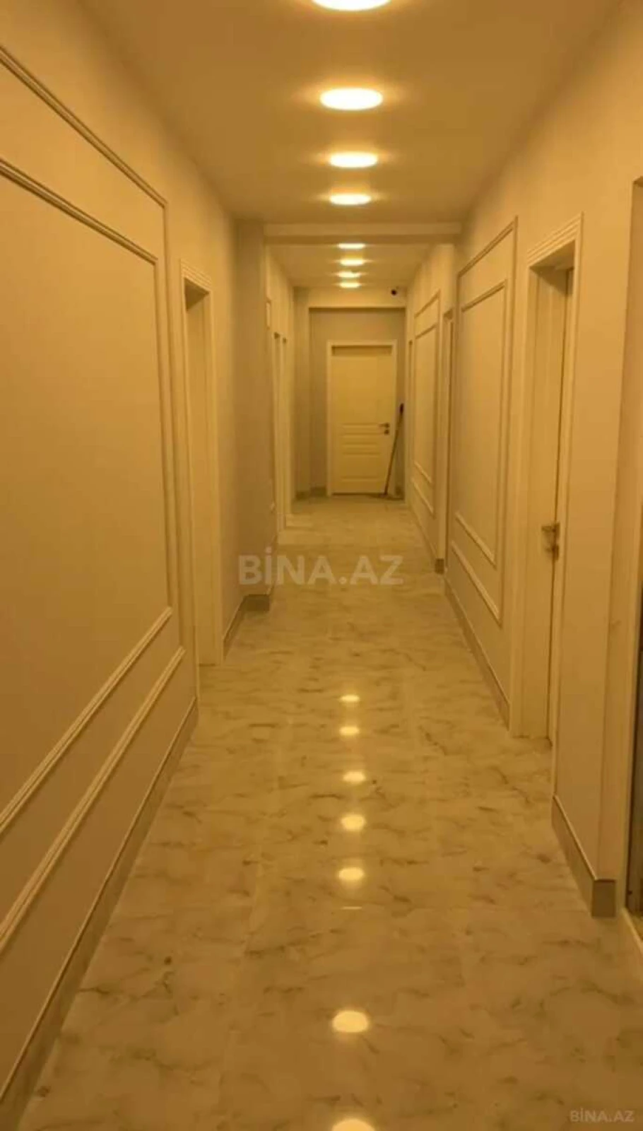 Kirayə verilir 5 otaqlı ofis 200 m²