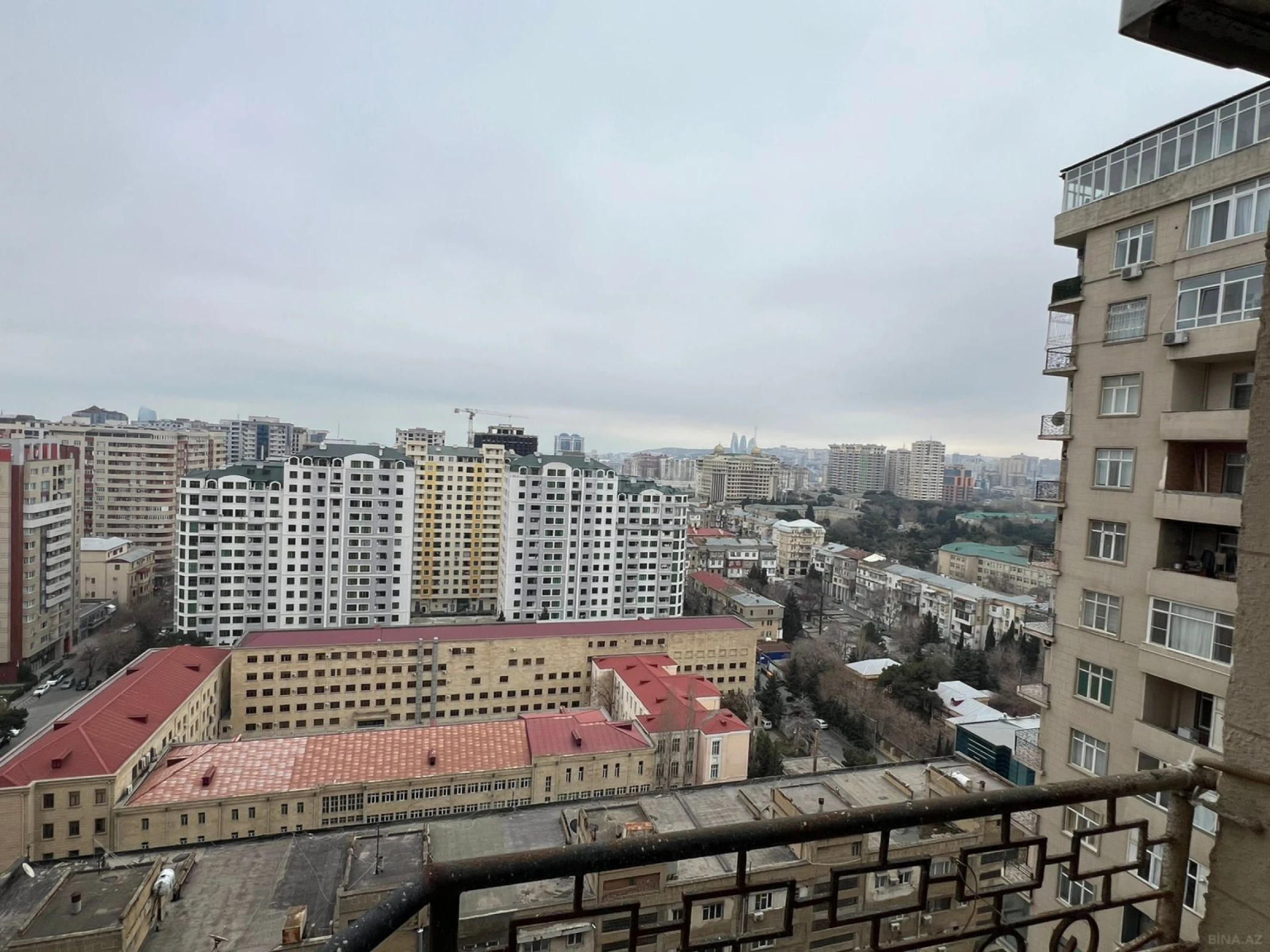 Kirayə verilir 3 otaqlı mənzil 115 m²