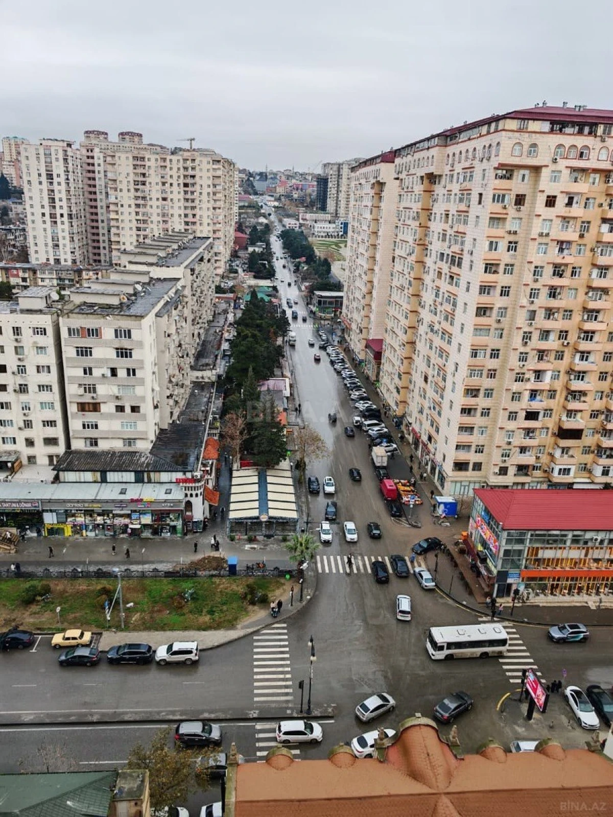 Satılır 3 otaqlı mənzil 140 m²