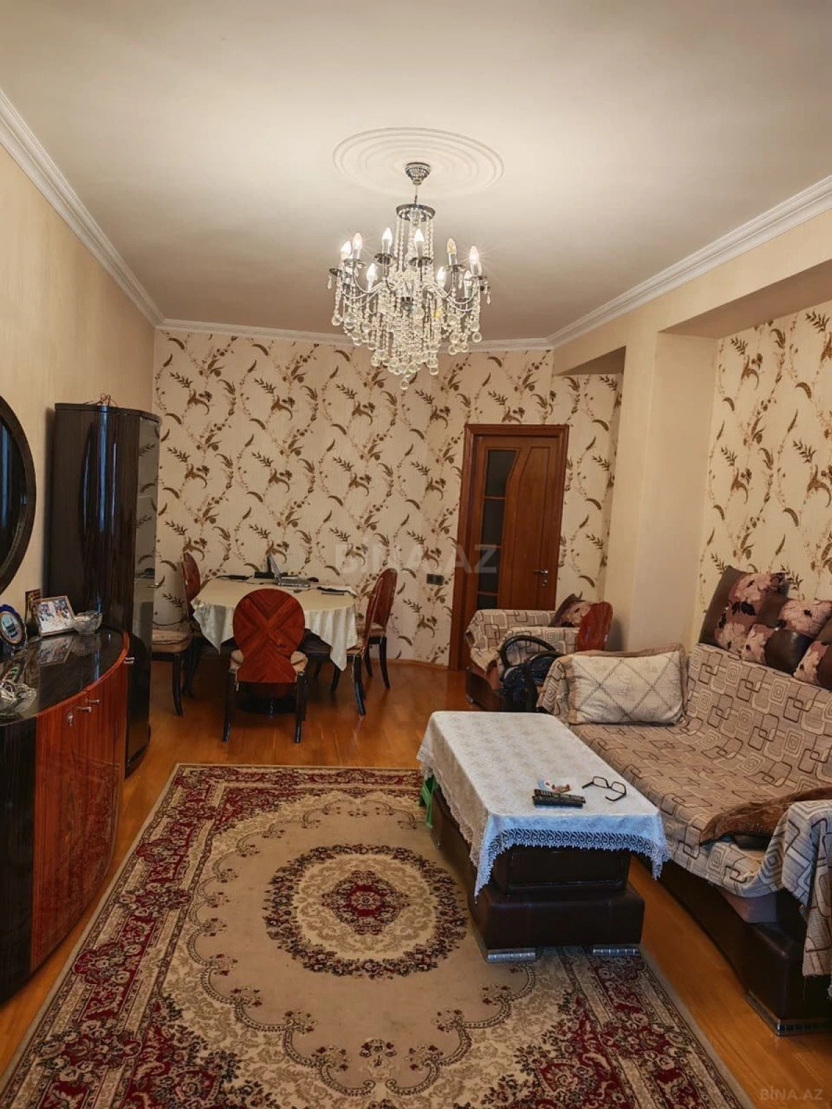 Satılır 3 otaqlı mənzil 140 m²