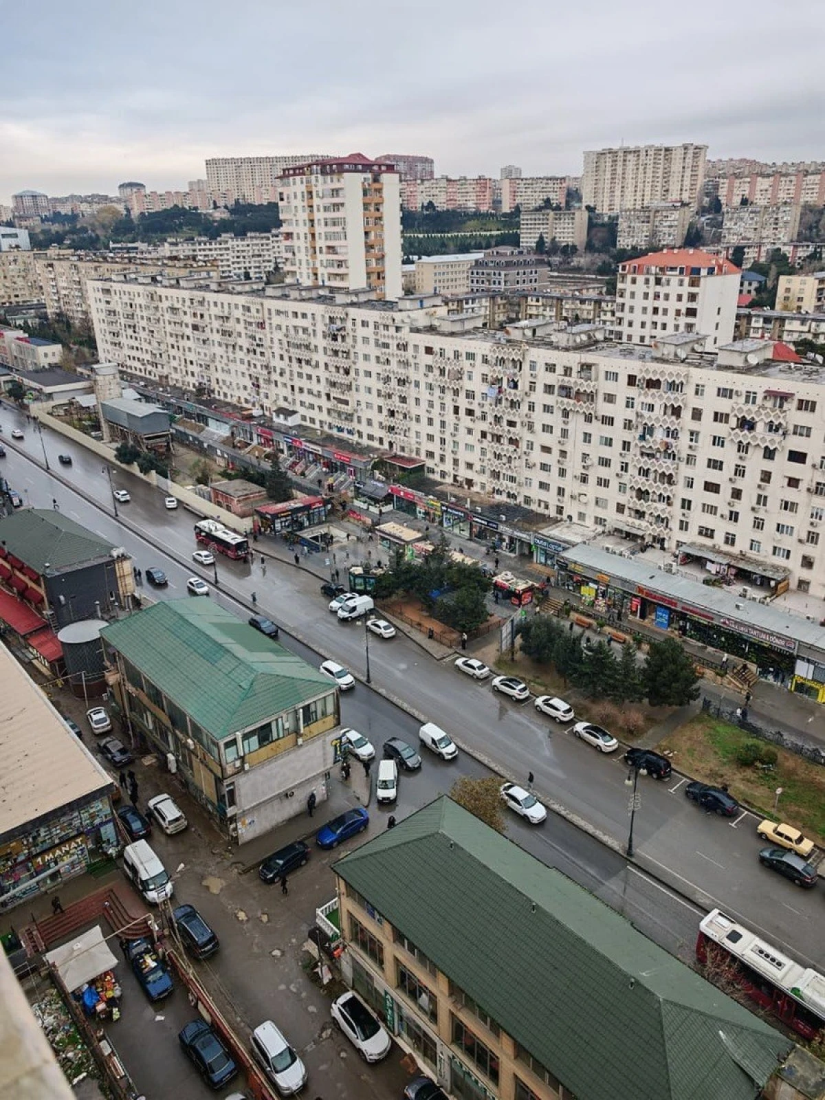 Satılır 3 otaqlı mənzil 140 m²