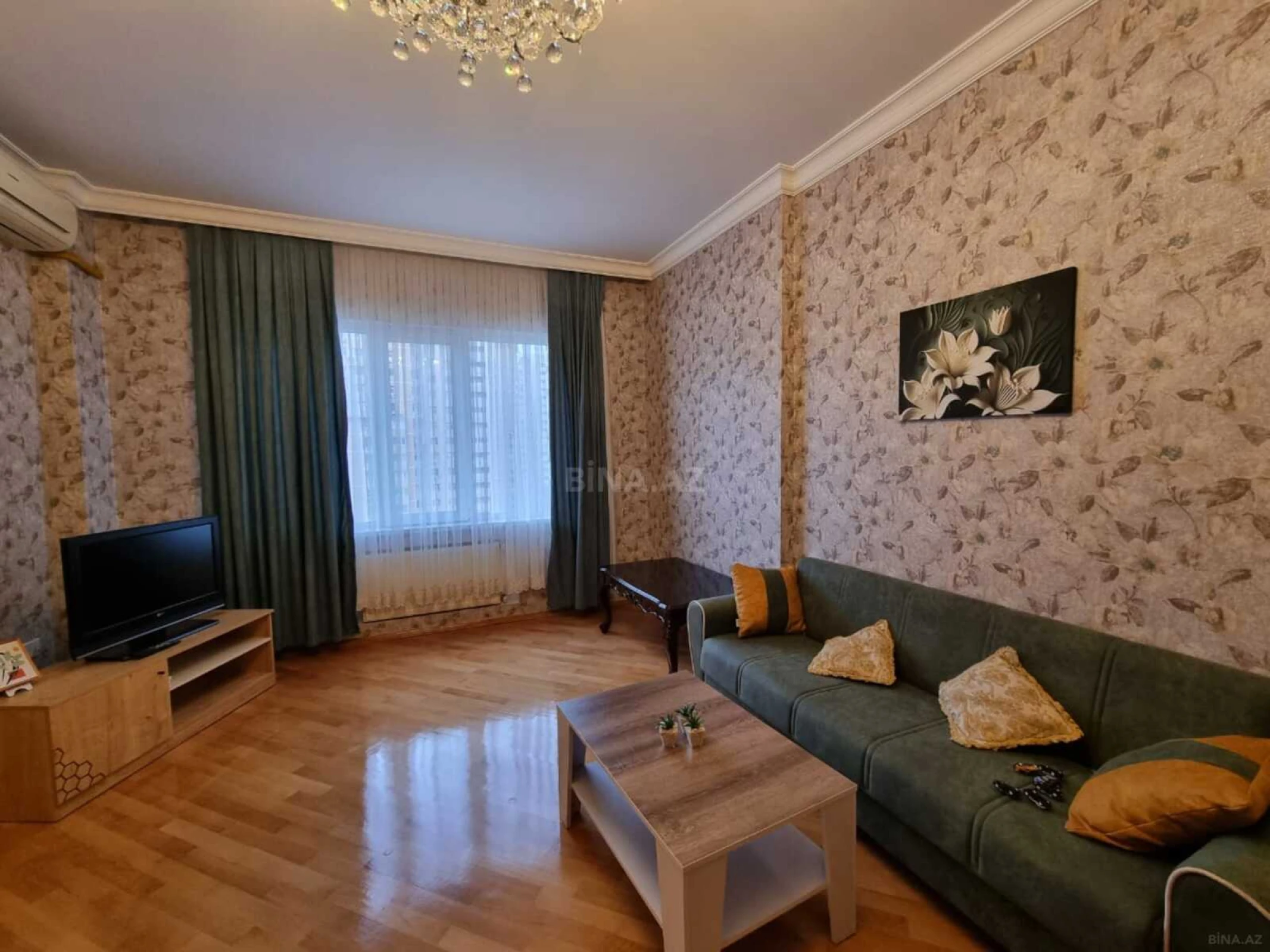 Kirayə verilir 2 otaqlı mənzil 100 m²