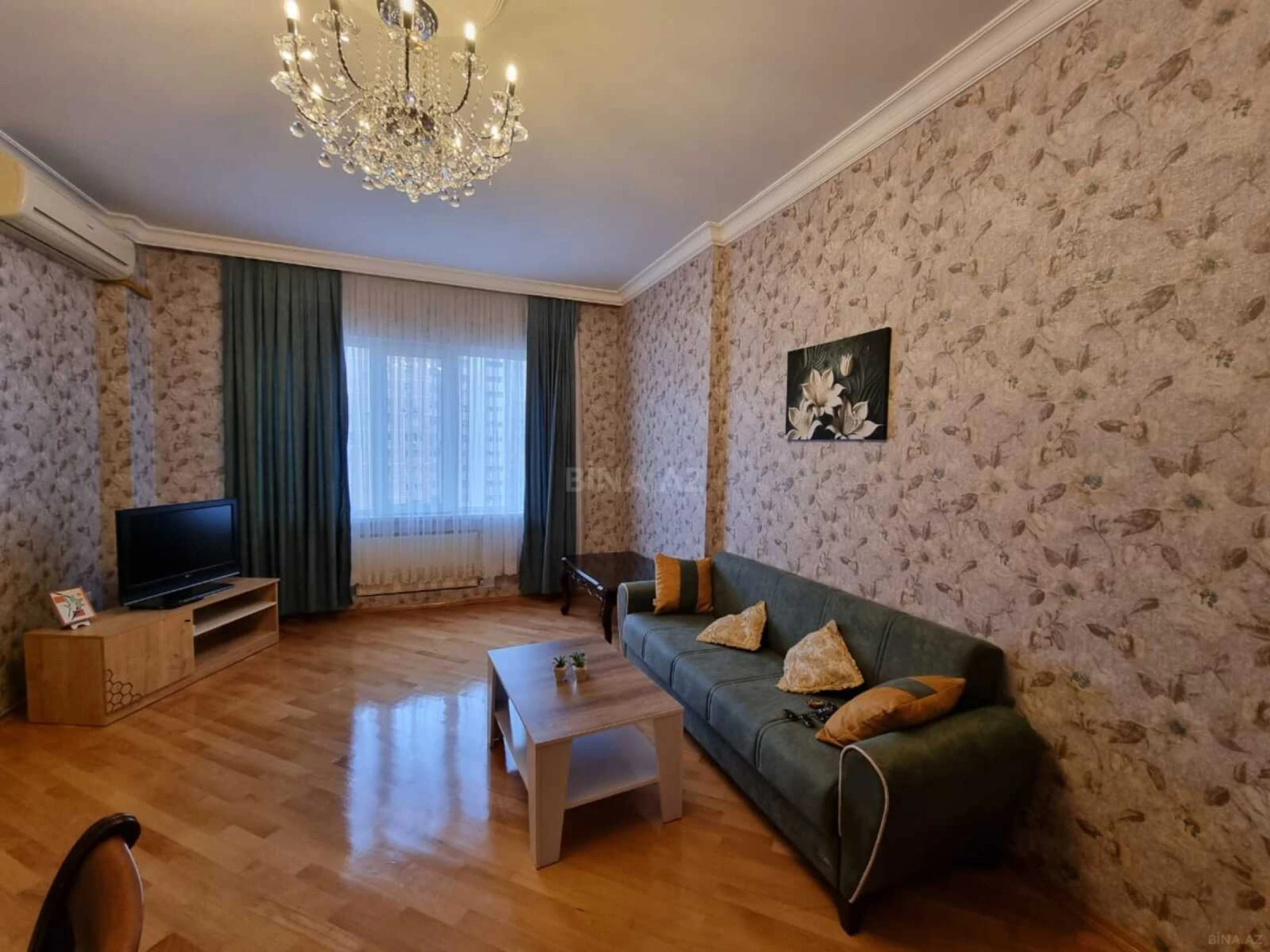 Kirayə verilir 2 otaqlı mənzil 100 m²