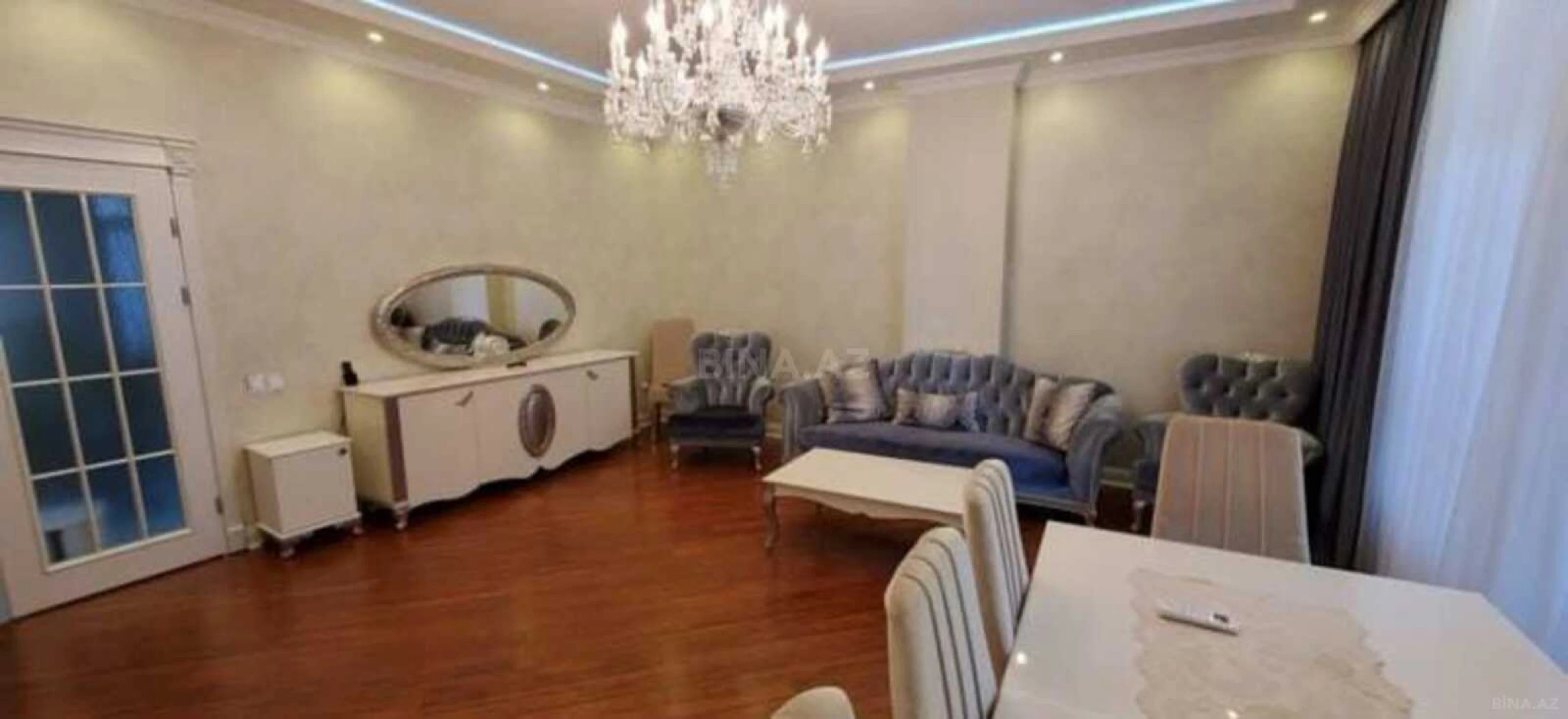 Satılır 3 otaqlı mənzil 110 m²