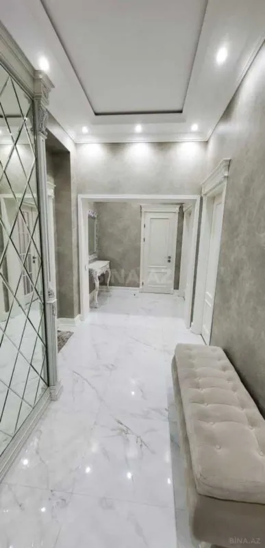 Satılır 3 otaqlı mənzil 110 m²