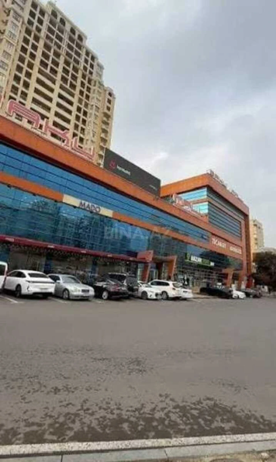 Satılır 3 otaqlı mənzil 110 m²