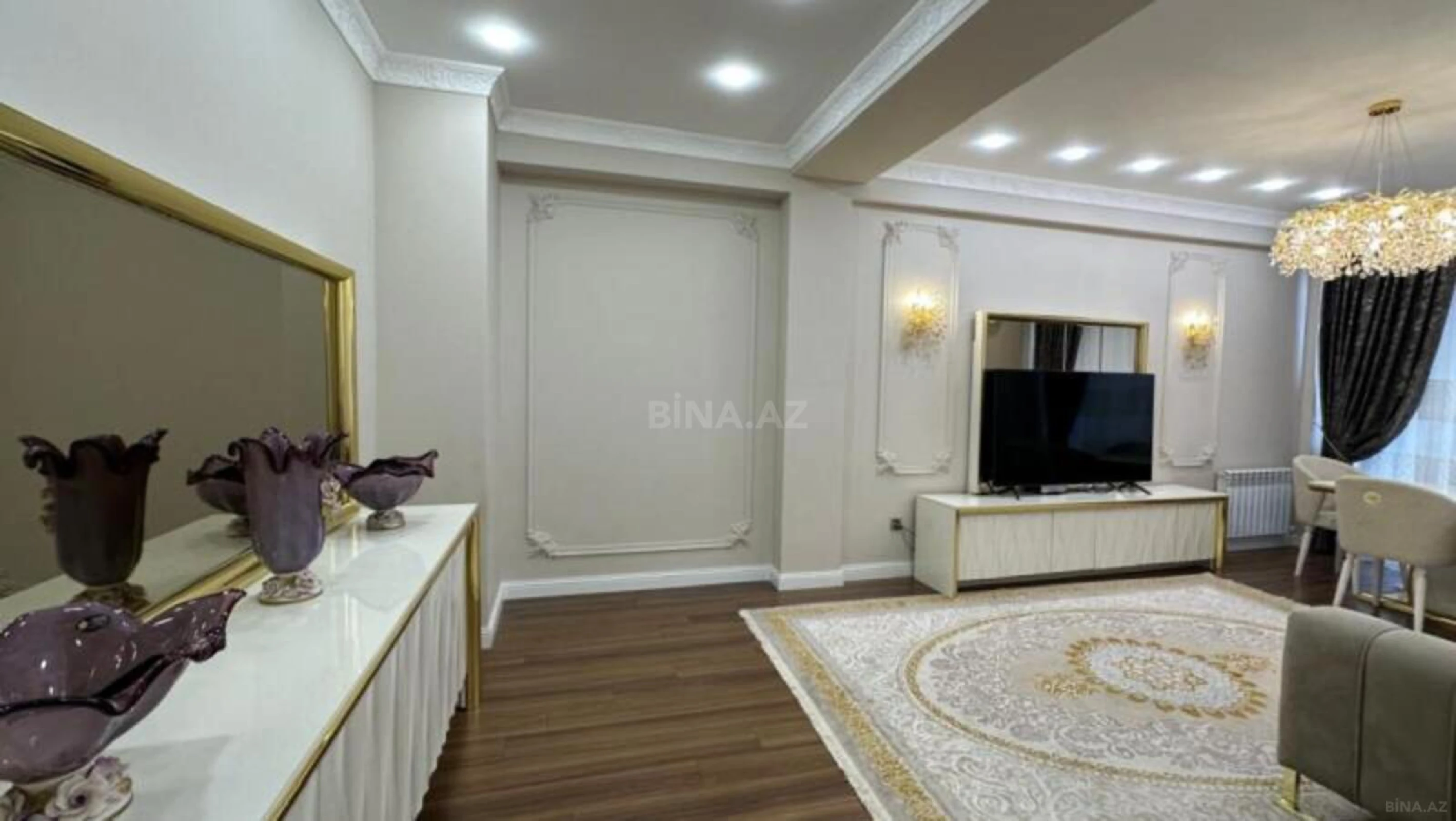 Satılır 2 otaqlı mənzil 82 m²