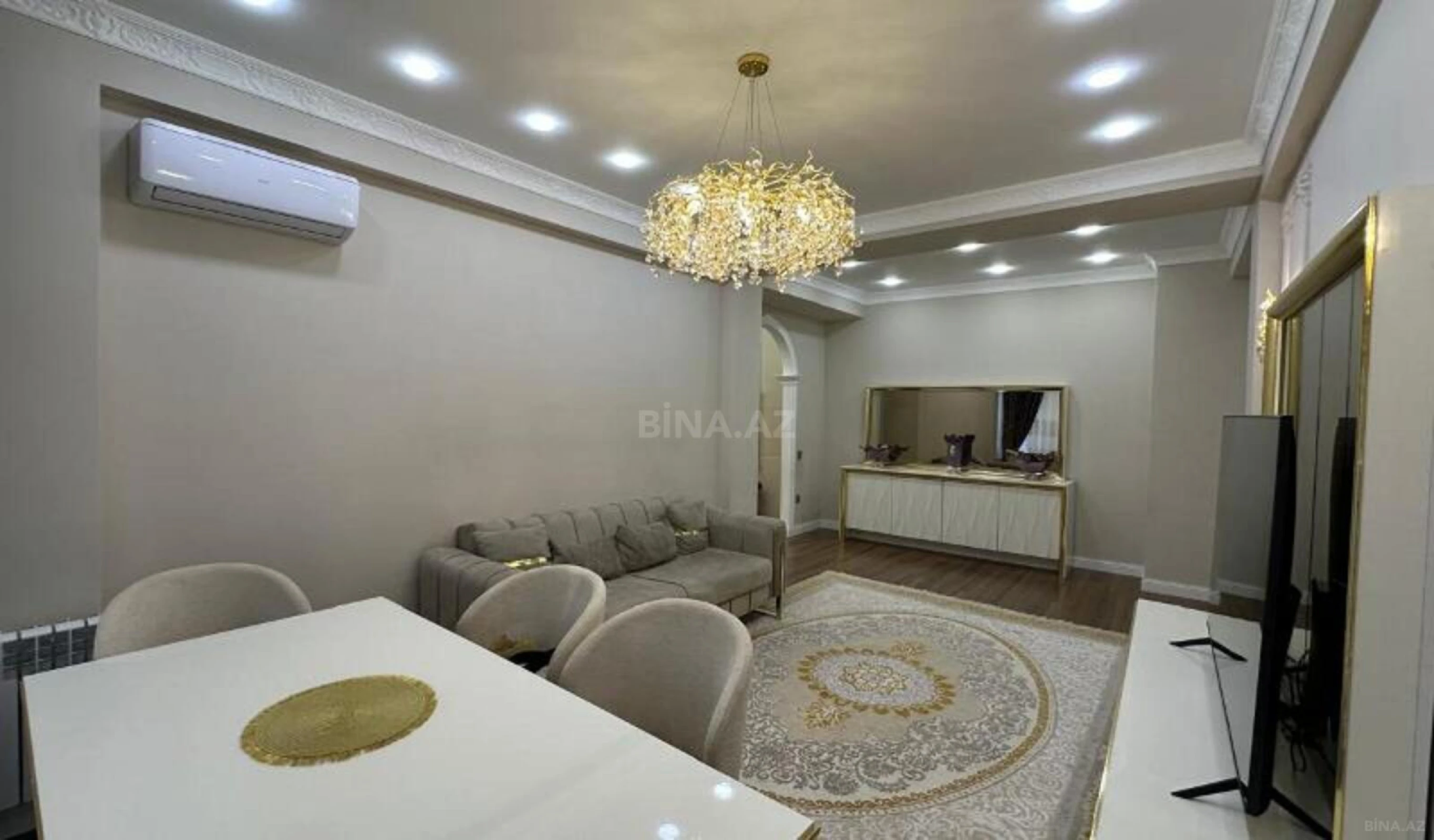 Satılır 2 otaqlı mənzil 82 m²