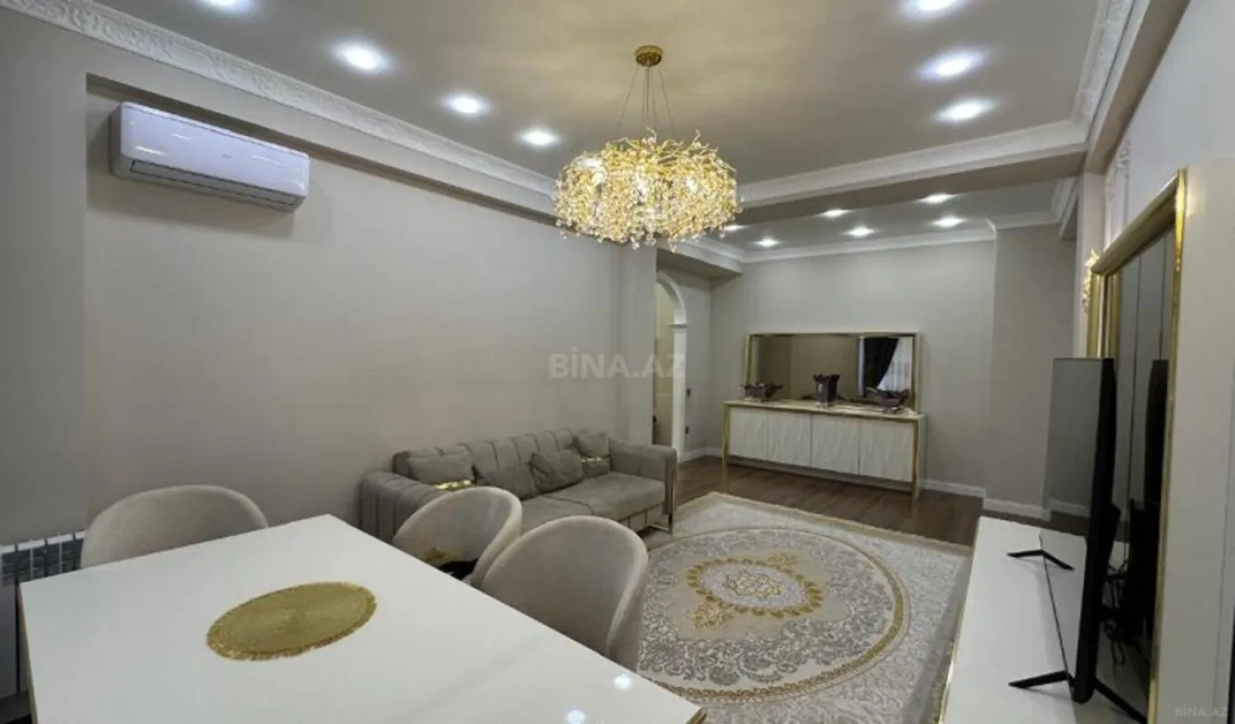 Satılır 2 otaqlı mənzil 82 m²