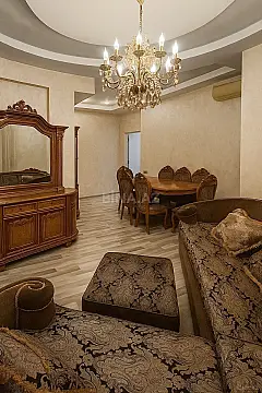 Satılır 2 otaqlı mənzil 76 m²