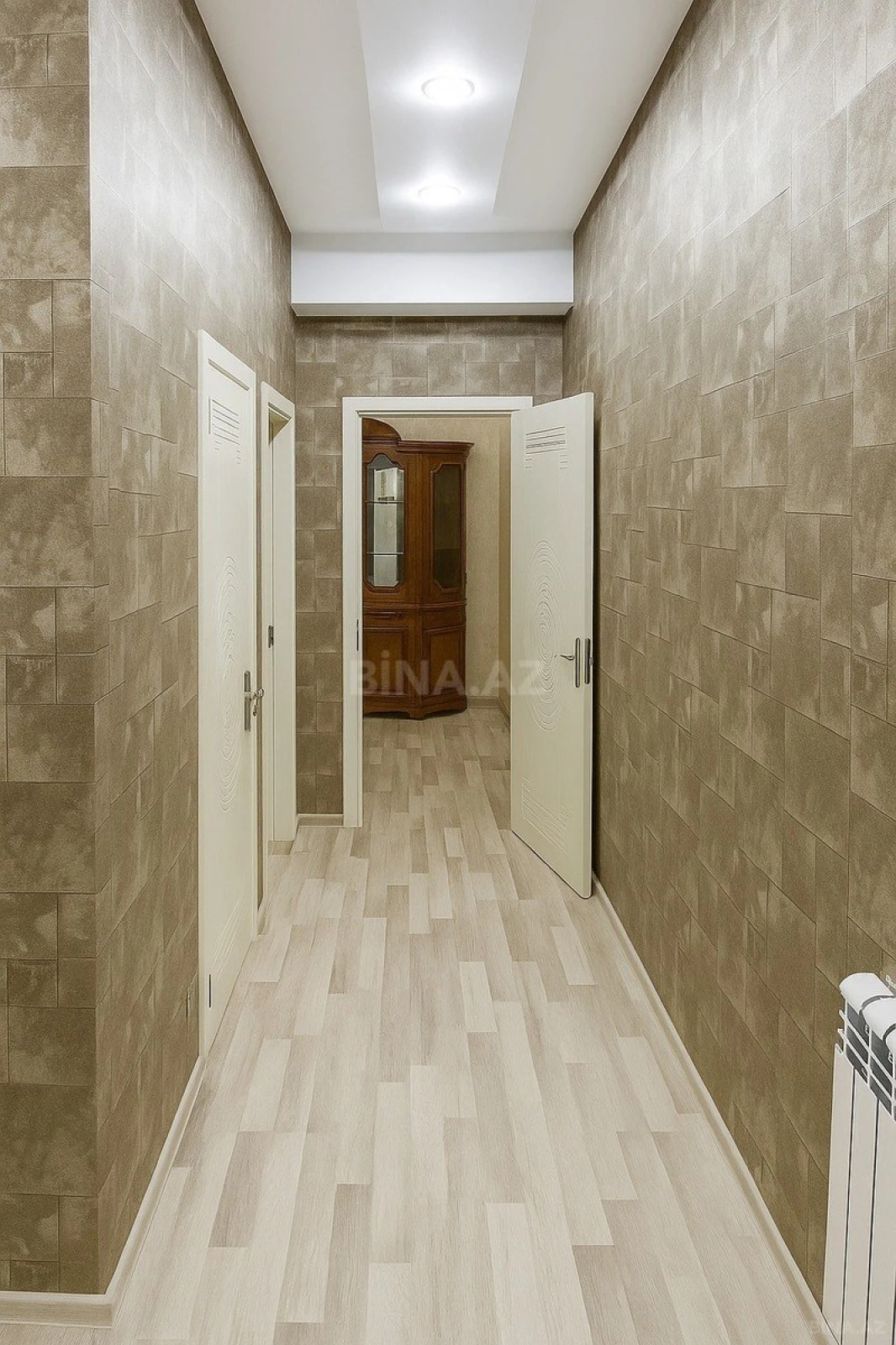 Satılır 2 otaqlı mənzil 76 m²