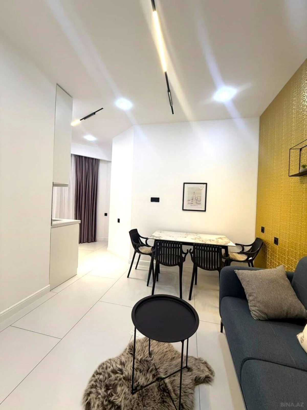 Satılır 3 otaqlı mənzil 118 m²
