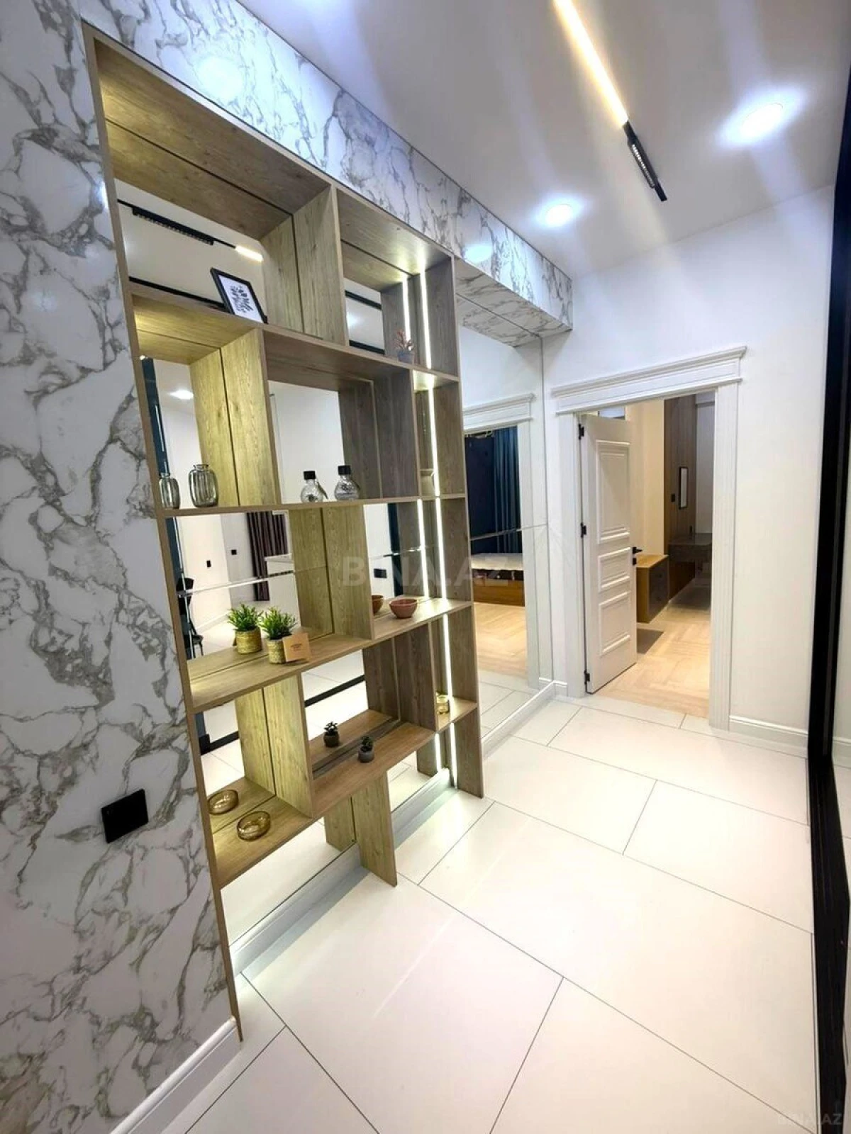 Satılır 3 otaqlı mənzil 118 m²